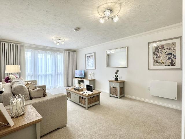 Flat for sale in Swanley, The Butts