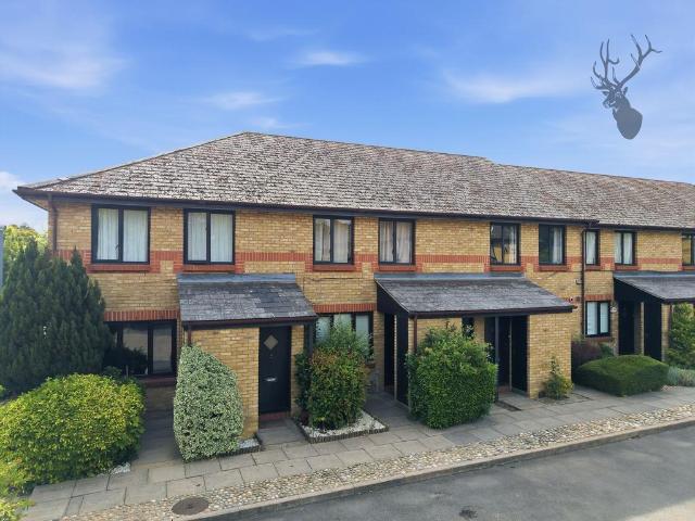 Flat for sale in Debden Green, Epping