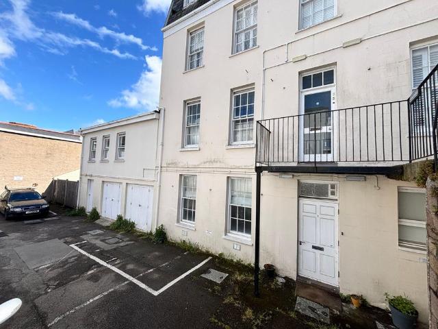 Flat for sale in St Helier, Greater London