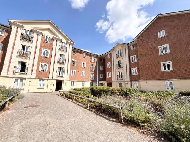 Flat for sale in Ferndale, Rodbourne