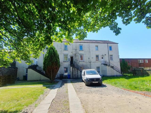 Flat for sale in Helensburgh, Scotland