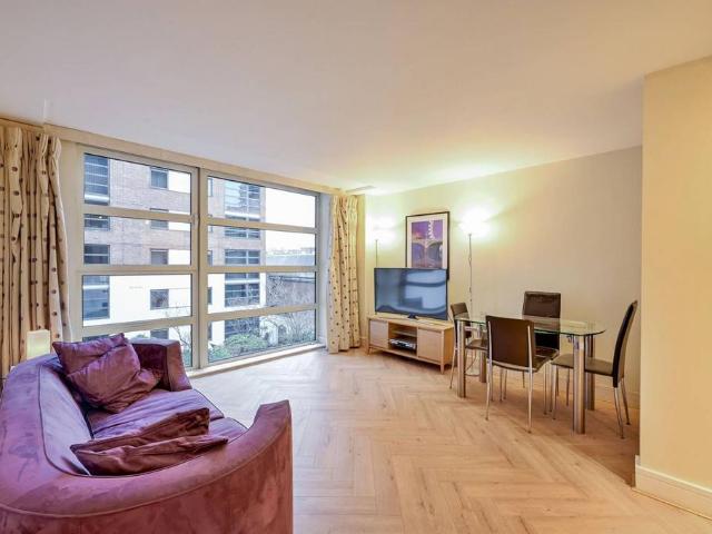 Flat for sale in Belgravia, Greater London