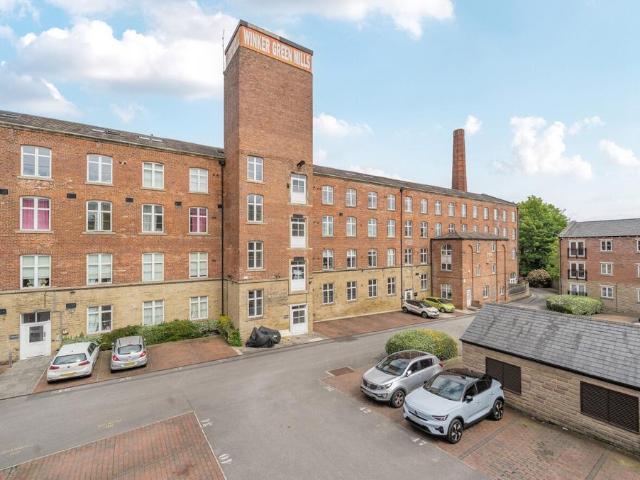 Flat for sale in Armley, West Yorkshire