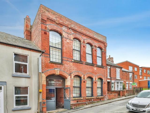 Flat for sale in Caldermill, East Midlands