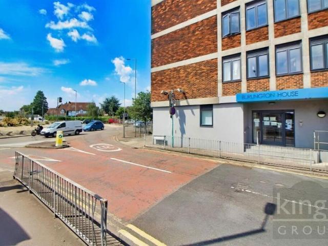 Flat for sale in Broxbourne, Hertfordshire