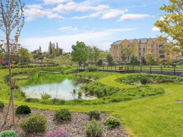 Flat for sale in Monks Orchard, Kent