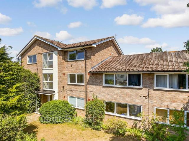 Flat for sale in Greater London