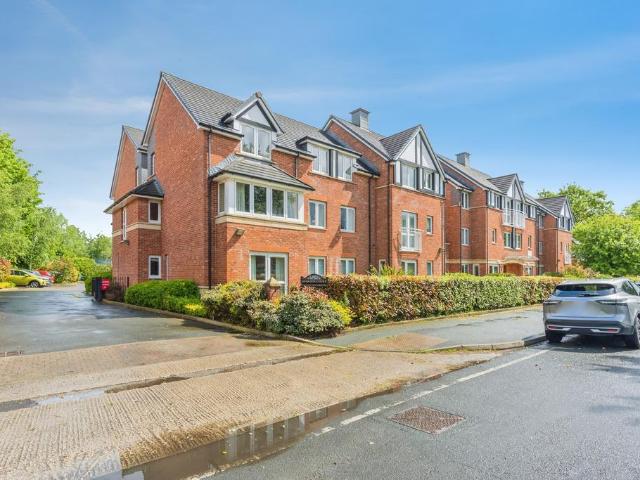 Flat for sale in Georgia, Greater Manchester
