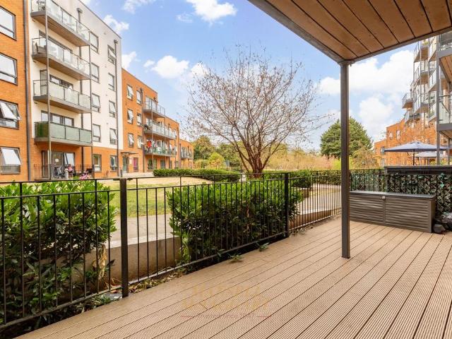 Flat for sale in Glynde, West Sussex