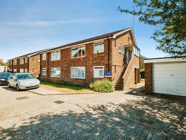 Flat for sale in Worthing, West Sussex