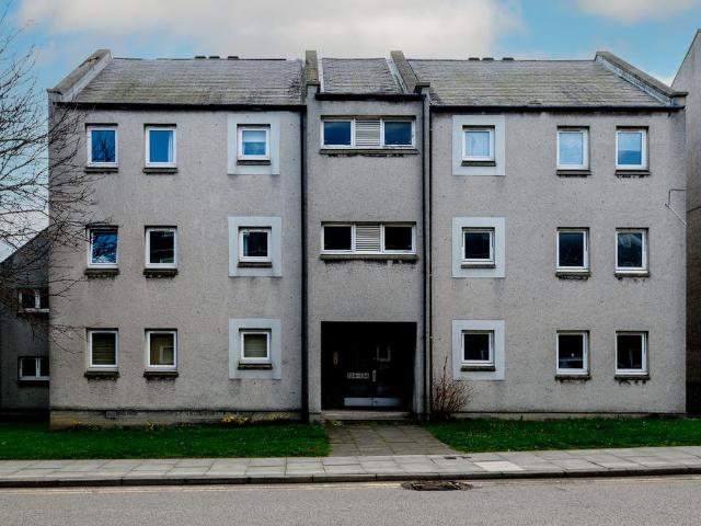 Flat for sale in Ballindoch, Scotland