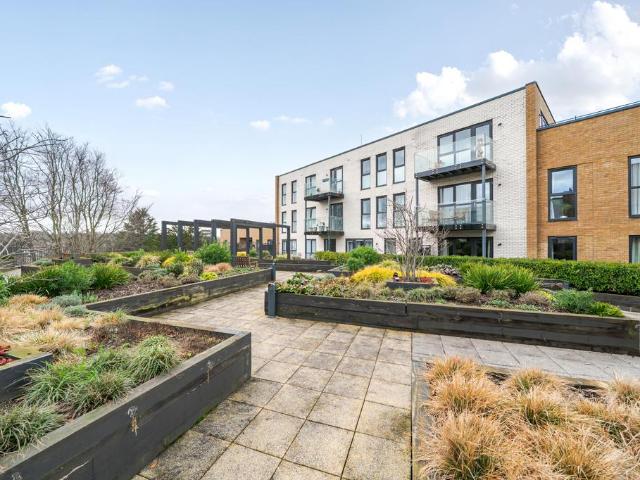 Flat for sale in New Town, Horsham