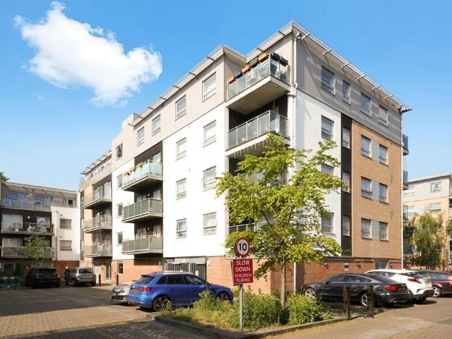 Flat for sale in The Meadows, Greater London