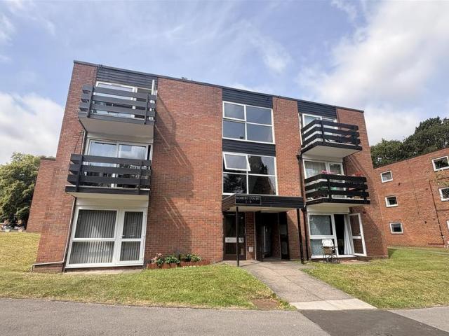 Flat for sale in Wake Green, West Midlands