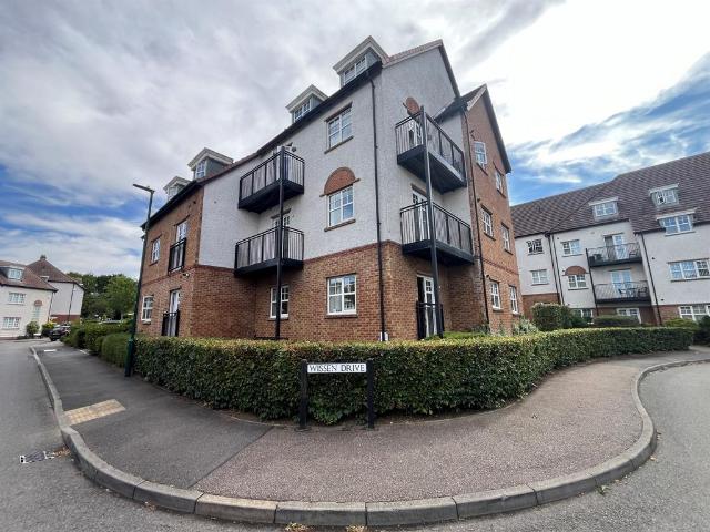 Flat for sale in Jackmans Estate, Letchworth