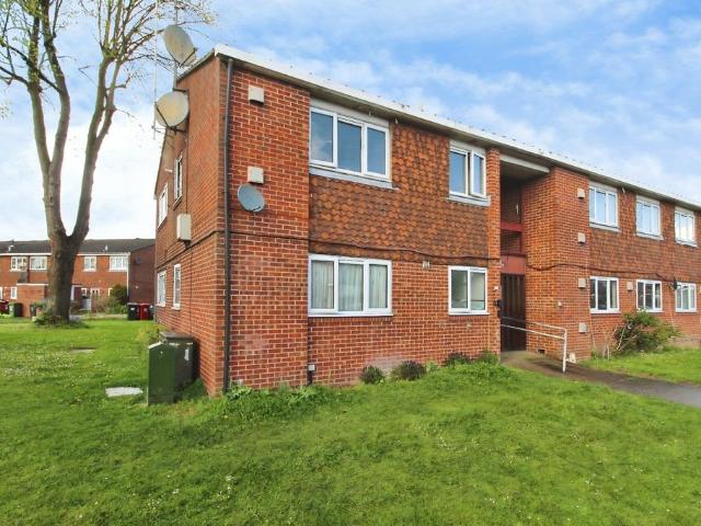Flat for sale in Slough