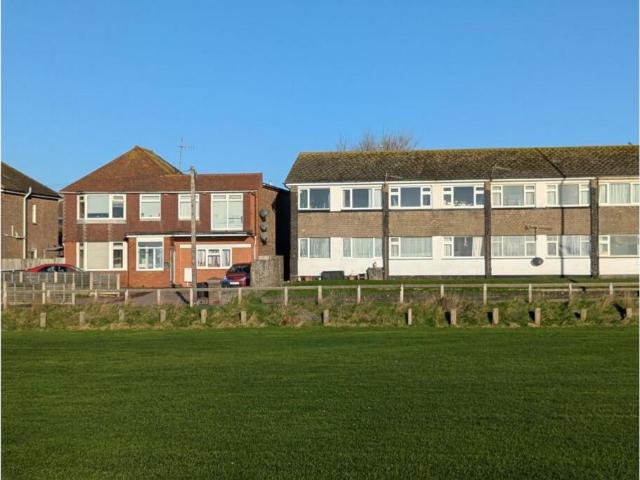 Flat for sale in Fishersgate, West Sussex