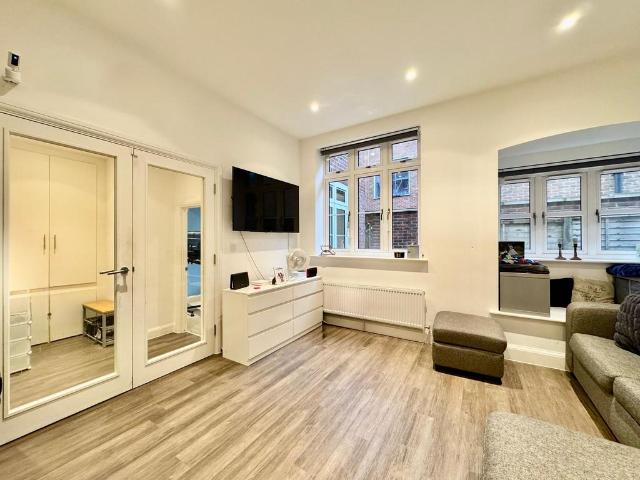 Flat for sale in Little Stanmore, Greater London