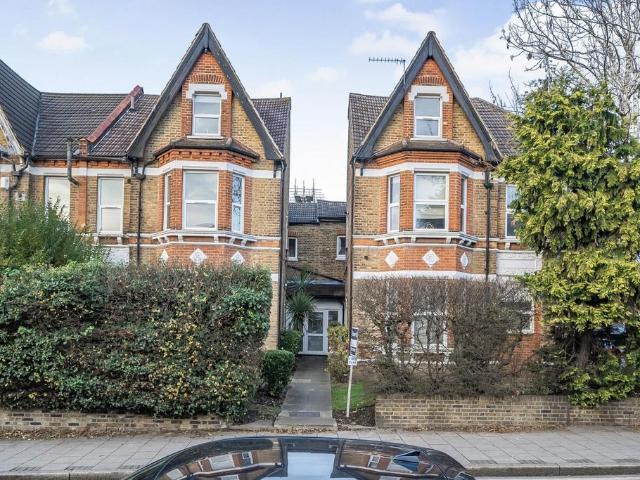 Flat for sale in Beckenham, Greater London