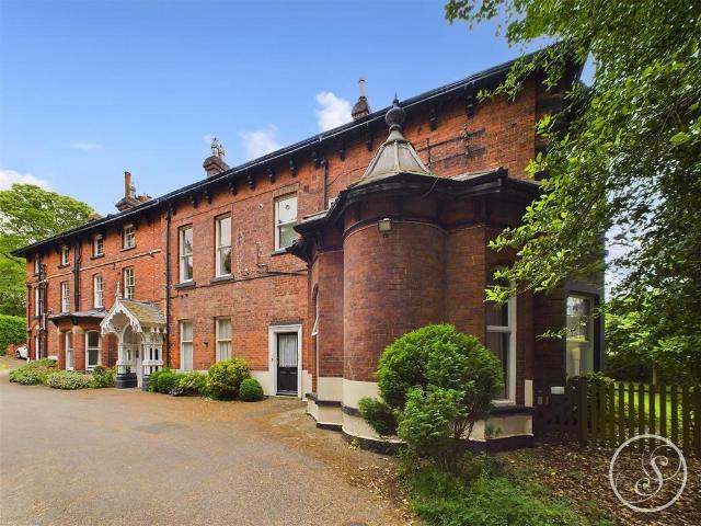 Flat for sale in Chapel Allerton, West Yorkshire