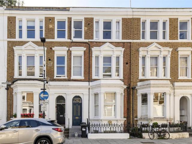 Flat for sale in Brook Green, Greater London