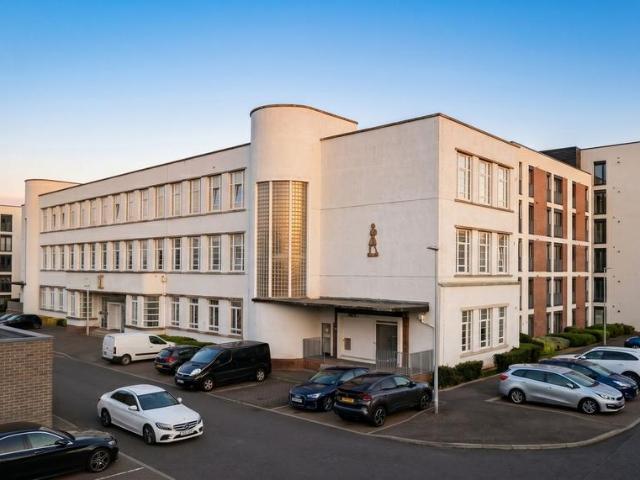 Flat for sale in East Pilton, Scotland