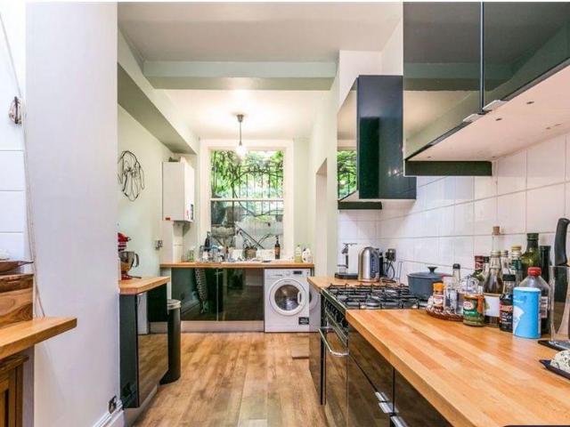 Flat for sale in West Kensington, Greater London