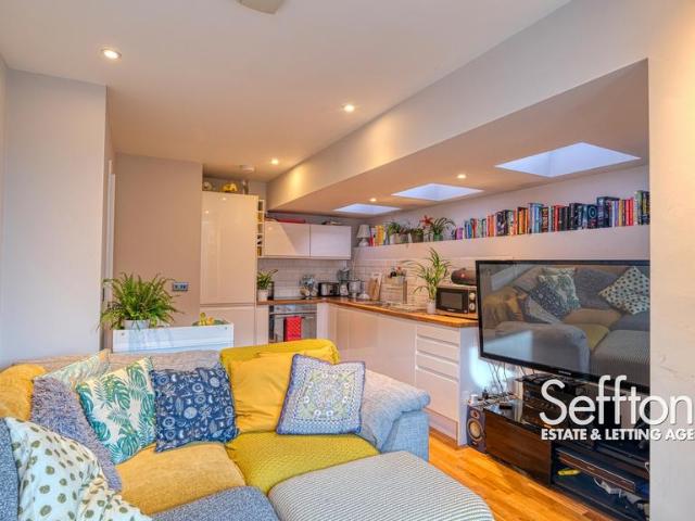 Flat for sale in Lakenham, East Bank