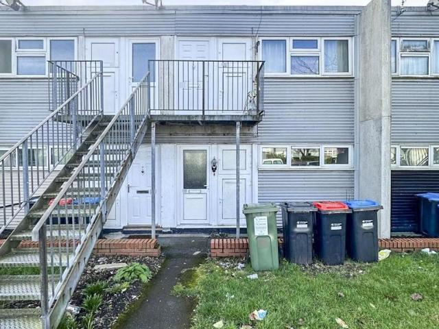 Flat for sale in Netherfield, Bletchley