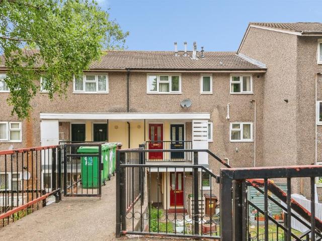Flat for sale in St Ann's, Haddon