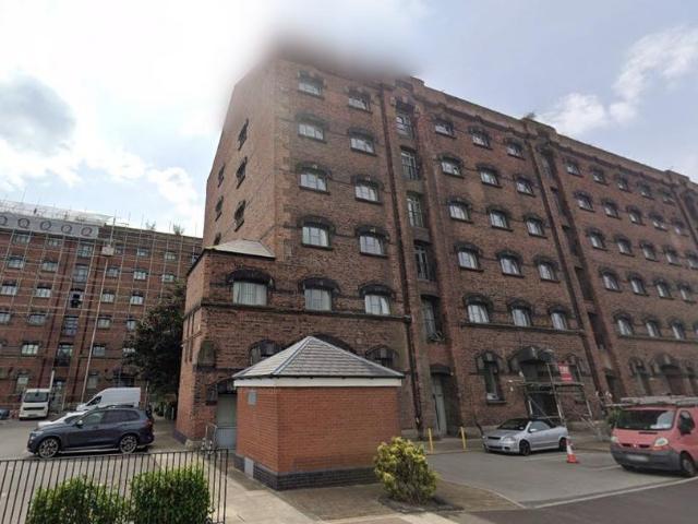 Flat for sale in Birkenhead, Wirral