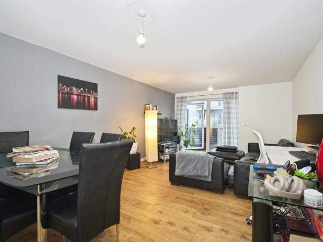 Flat for sale in City Centre, Falcon Lodge