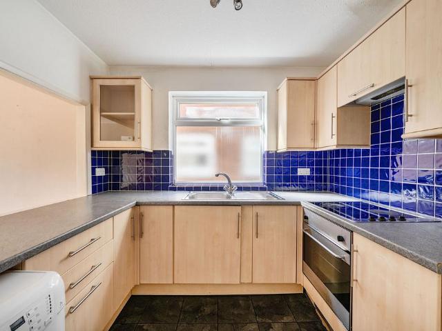 Flat for sale in London Borough of Merton, South Wimbledon