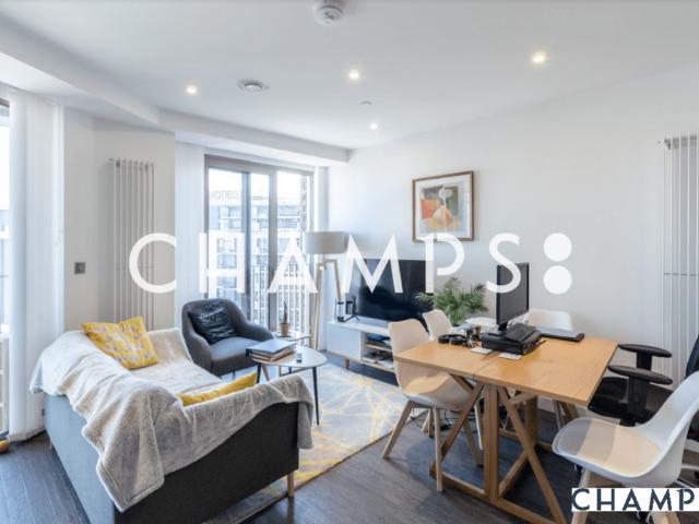 Flat for sale in Canning Town, Greater London