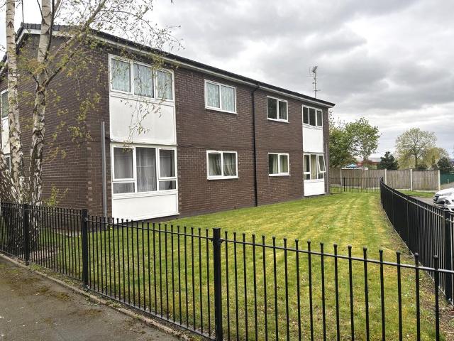 Flat for sale in Hazel Grove, Greater Manchester