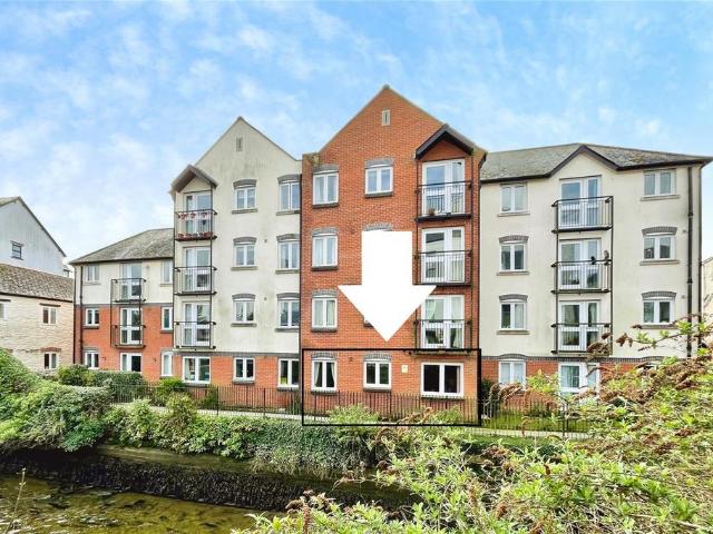 Flat for sale in Moresk, Penweathers