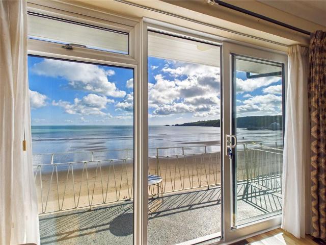 Flat for sale in Saundersfoot, Pembrokeshire