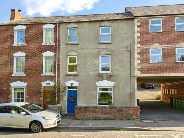Flat for sale in Bowbridge, Stroud