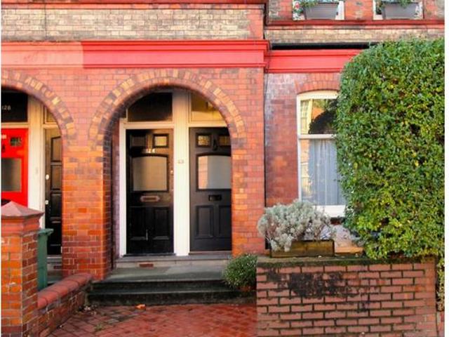 Flat for sale in London Borough of Lambeth, Greater London