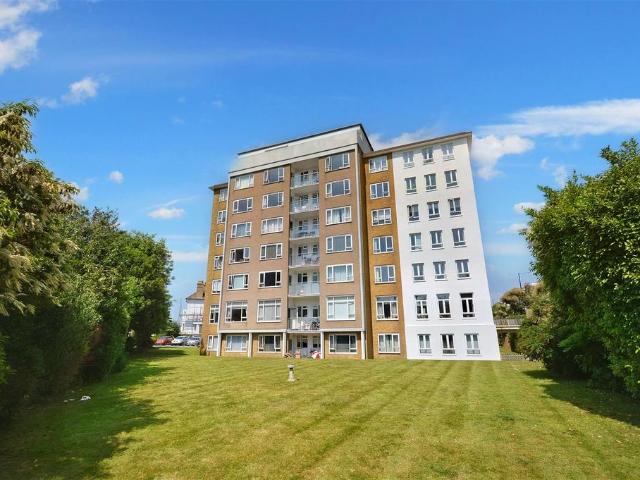 Flat for sale in Eastbourne, East Sussex