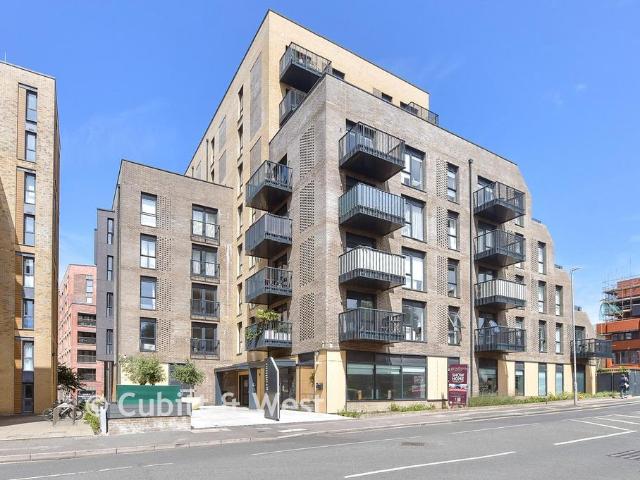 Flat for sale in Brunswick