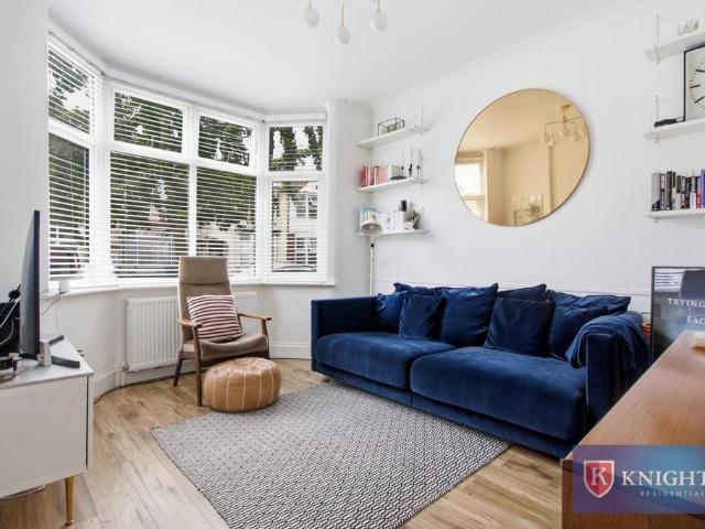 Flat for sale in Lower Edmonton, Edmonton