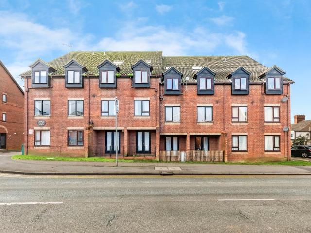 Flat for sale in Rushden