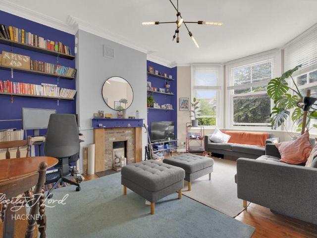Flat for sale in Clapton, Lower Clapton