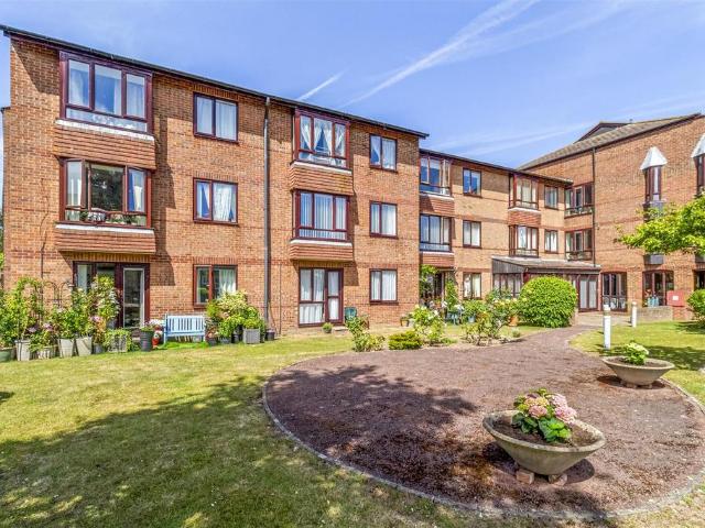 Flat for sale in Worthing, West Sussex