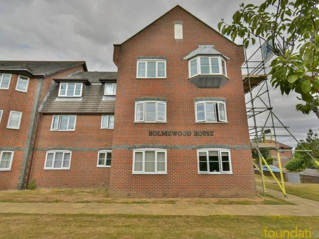 Flat for sale in Old Town, Heathlands