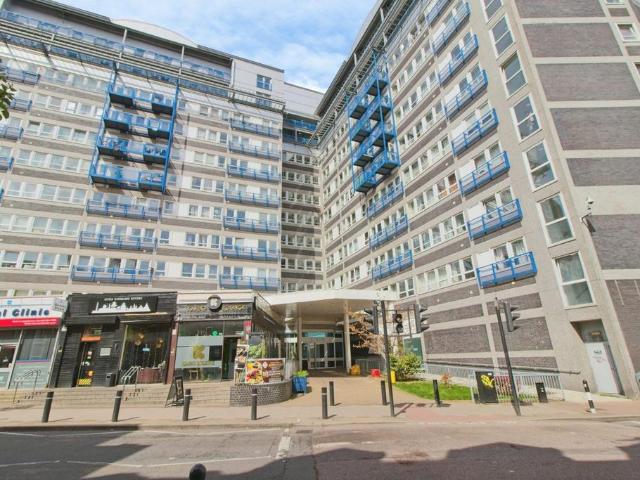 Flat for sale in Callis Yard, Greater London