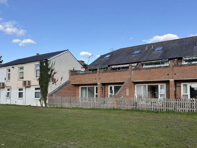 Flat for sale in Belmont, Dromore