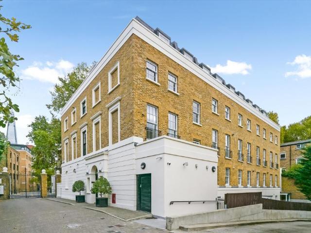 Flat for sale in The Borough, Greater London