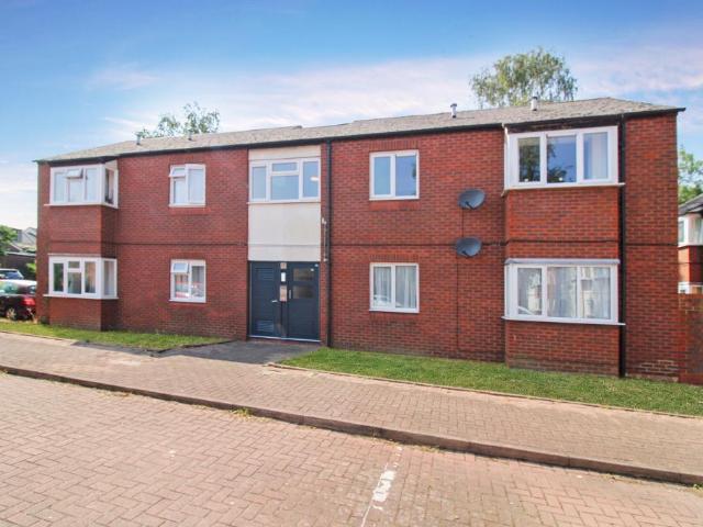 Flat for sale in Bletchley and Fenny Stratford, Fenny Stratford